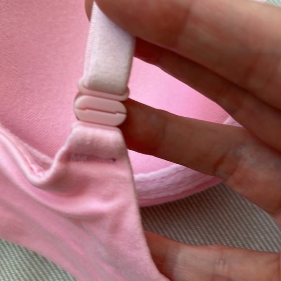 2 Victoria's Secret lined Demi bras  | Lightly lined | 34A - Picture 4 of 10